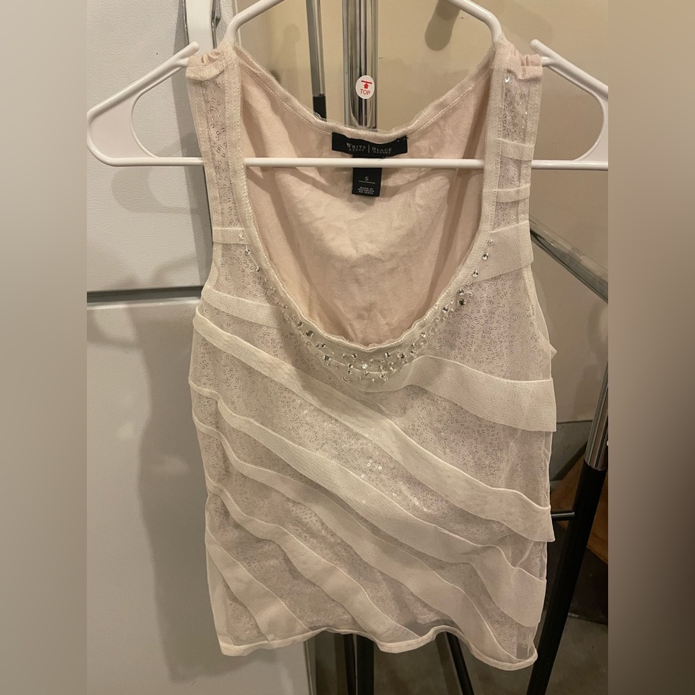White House black market tank